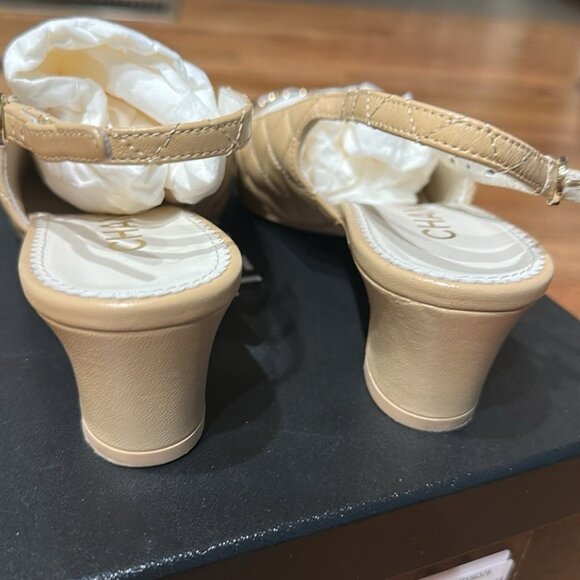 Chanel Slingback w Box & Dustbags - Picture 4 of 7
